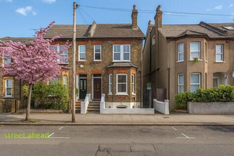 4 Bedroom Semi-Detached in CR0 6EU