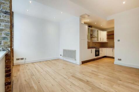 ZERO DEPOSIT AVAILABLE. LONG LET. A stunning warehouse conversion presents this 1 bed apartment and is offered with hardwood flooring and an abundance of natural lighting. It also showcases an open pl