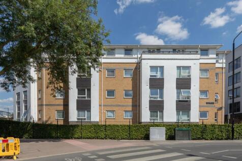 Wood Street, E17