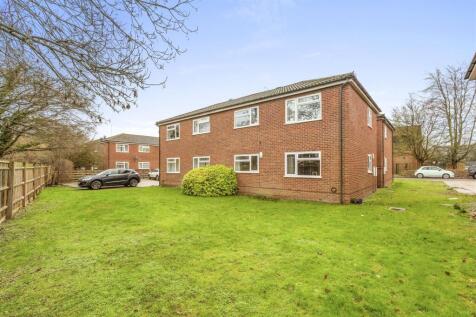 1 Swallow House, Savill Way, SL7 1TG-10.jpg