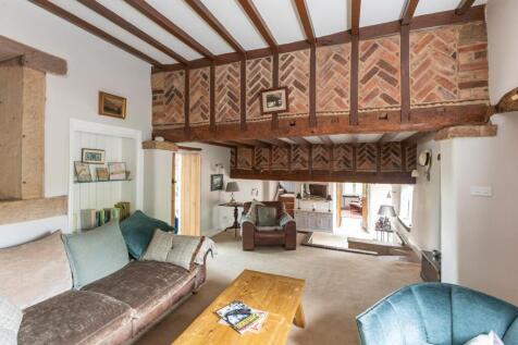 Sitting Room to lower level.jpg