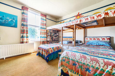 1295708-6-6839c79...