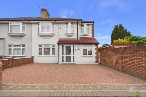 Presented by Nicoleta at EweMove Bexleyheath and D