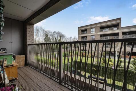 Balcony1.jpg