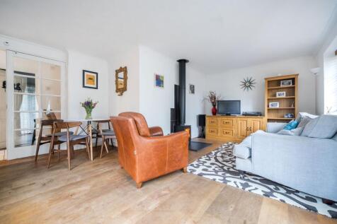 Sitting / Dining Room