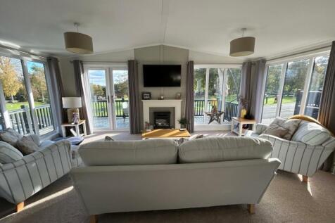 WIndow Aspect from Living Room.jpg