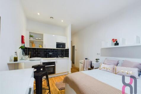 Immediate Move In ! Available Now Live in the heart of Liverpool with everything you need under one roof! Only £170 week, all bills included! Contact - for further information.