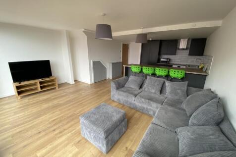6 Bedroom House in L1 0AR