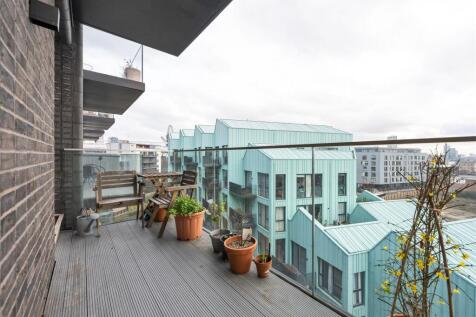 Hart Yard, E3