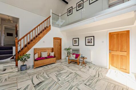 8699345-interior41-800.jpg