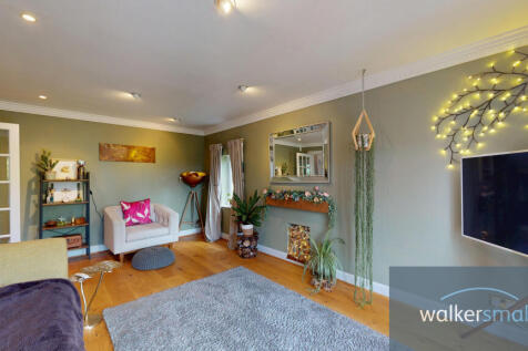 Foxes-Hollow-22a-Hall-Drive-06012025_160229