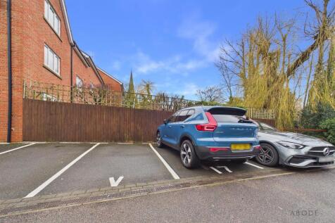 CAM03790G0-PR0128-STILL022.jpg