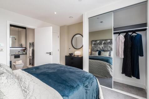 Fusion, Show Apartment, Principal