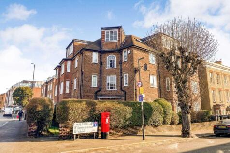 10 Worple Court, 34 Worple Road, Wimbledon, London SW19 4EG