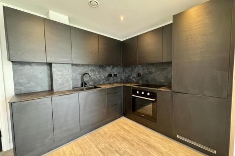Kitchen Pic 3.jpeg