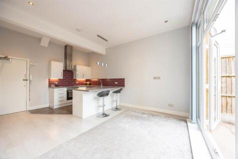 Open Plan Lounge/Kitchen