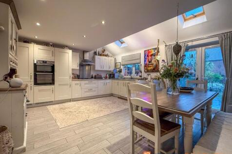 Living/Dining Kitchen 1