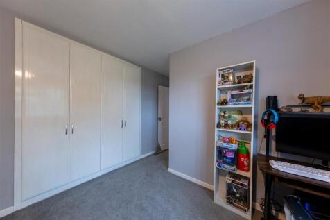 6 Warren Close-022.jpg