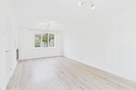 CAM02119G0-PR0490-STILL001