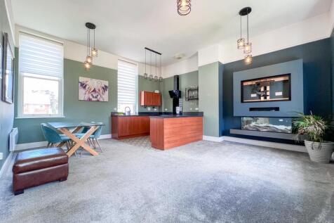Living / Kitchen / Dining
