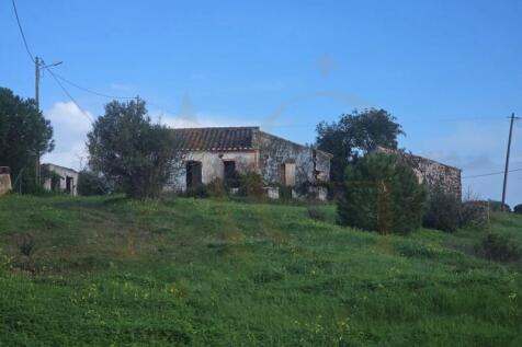 House to remodel / ruin