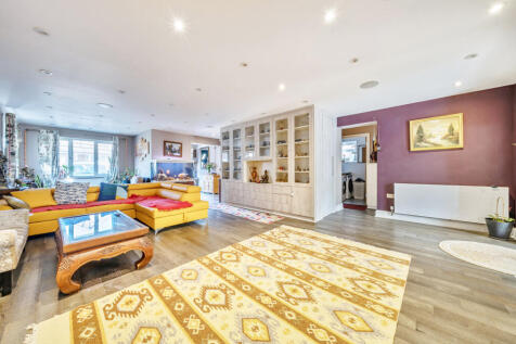 1349384-3-68b9ab8...