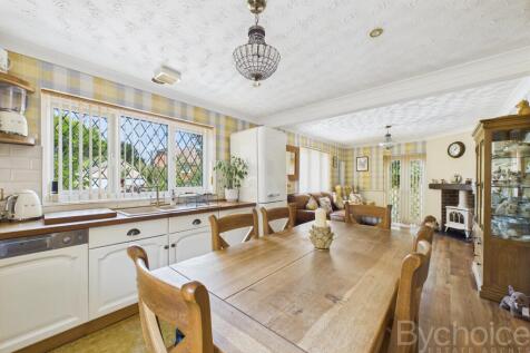 CAM05454G0-PR0043-STILL032