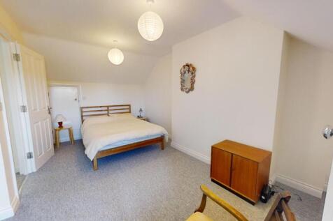 28-Easton-Square-08072024_154614