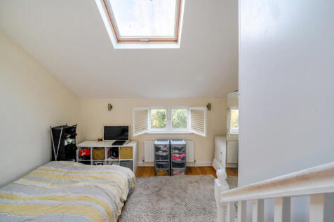 1373169-3-6904d70...