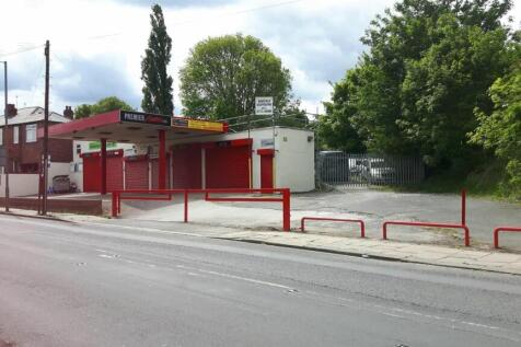 Light Industrial to rent in dewsbury