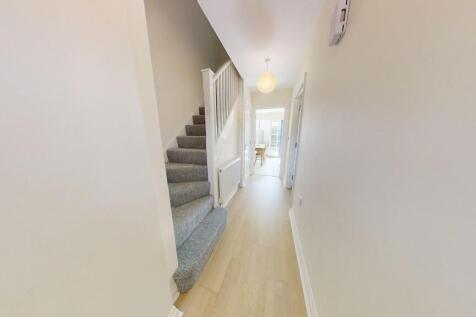 28-Easton-Square-08072024_105449