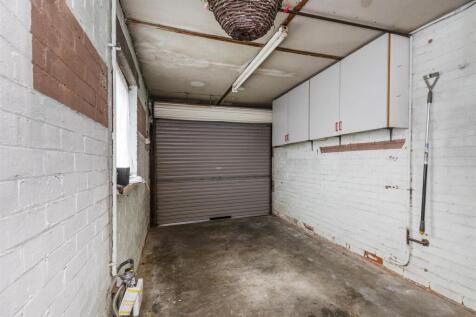 Bramleys Estate Agents - Weatherhill Crescent - Li