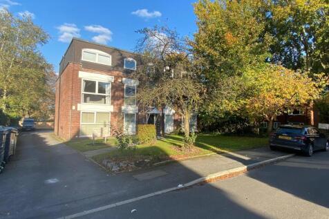 2 Bedroom Flat in SK4 4HU