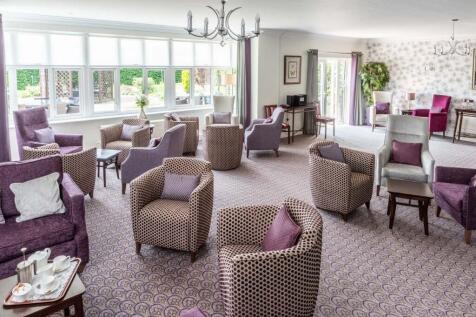 Eastbank Court/Lodge