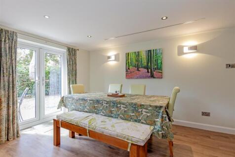 The Stables - Open Plan Living