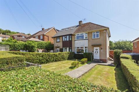 7 Ashdown Rd, HP13 7JD-15.jpg