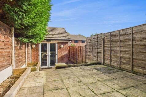 CAM03729G0-PR0155-STILL014