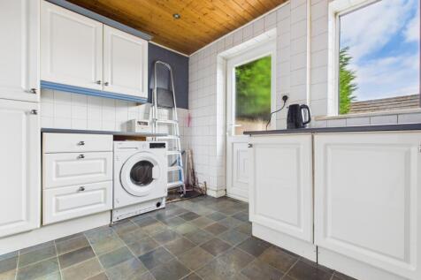 CAM03729G0-PR0155-STILL011