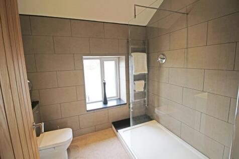Main Ensuite