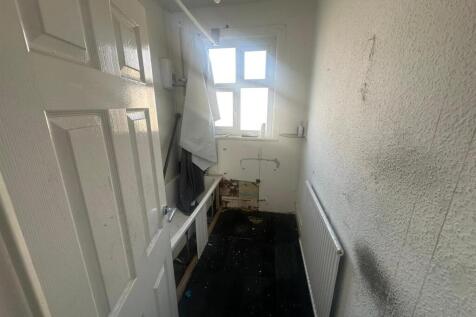 WhatsApp Image 2025-11-17 at 16.16.40 (1).jpeg