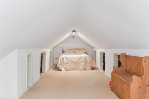 LOFT ROOM