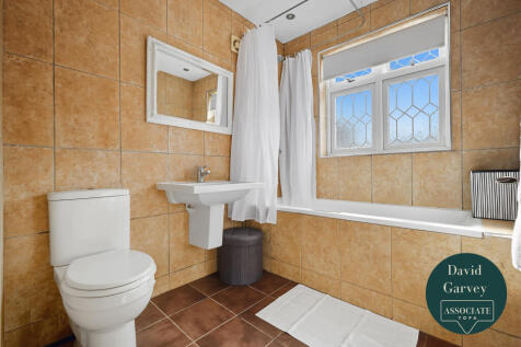 First Floor Bathroom