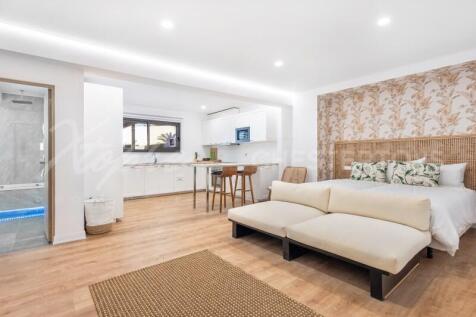 Almancil 6 Bed Villa For Sale Algarve (24)