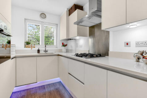 46johnstonecloselarge10
