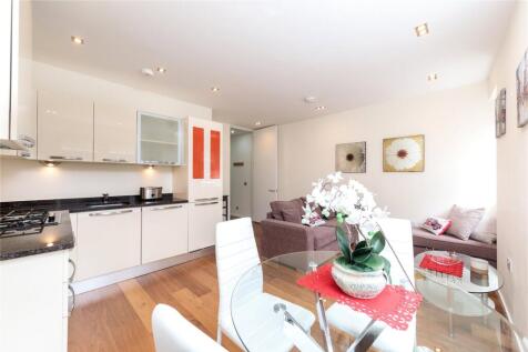 Rue Living are delighted to present this one double bedroom flat in an execellent location, moments to Old Street Tube Station. The property comprises a living area finished to the highest standards,
