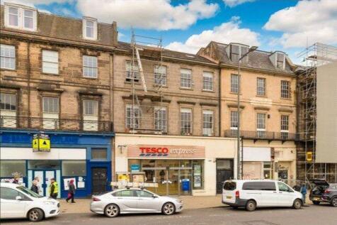 Located in the heart of Edinburgh city centre, this impressive five-bedroom flat over two floors at Picardy Place offers spacious, fully furnished accommodation ideally suited to students. Currently u