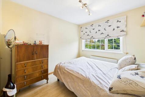 CAM05192G0-PR0167-STILL025