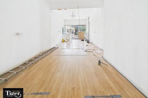 CAM02176G0-PR0545...