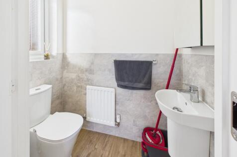 CAM02519G0-PR0360-STILL002