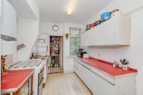 KITCHEN, DINER AND LOUNGE